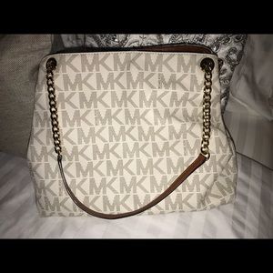 White Michael Kors bag
